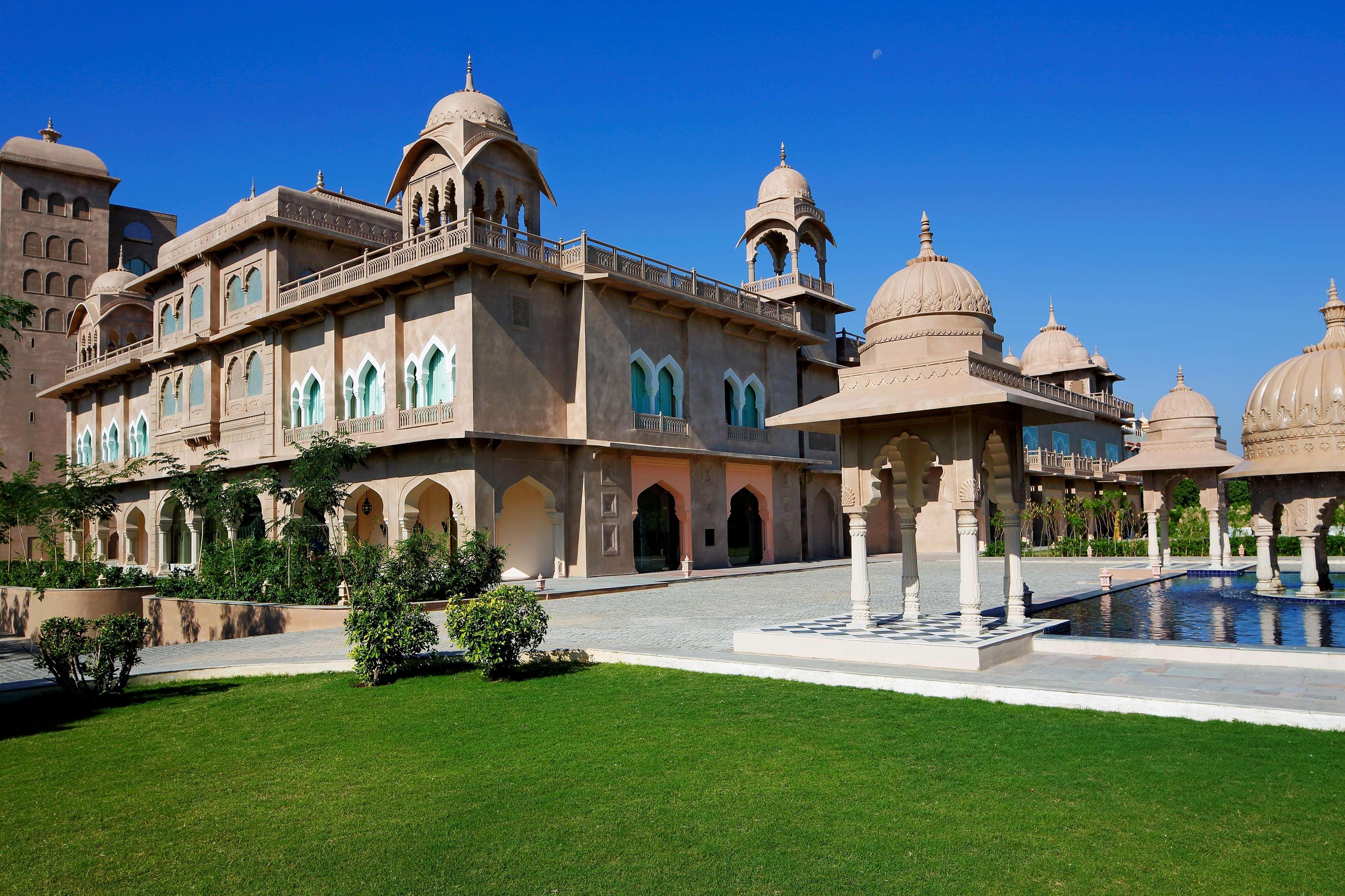 Hotel Fairmont Jaipur Exterior foto The Grand Imperial